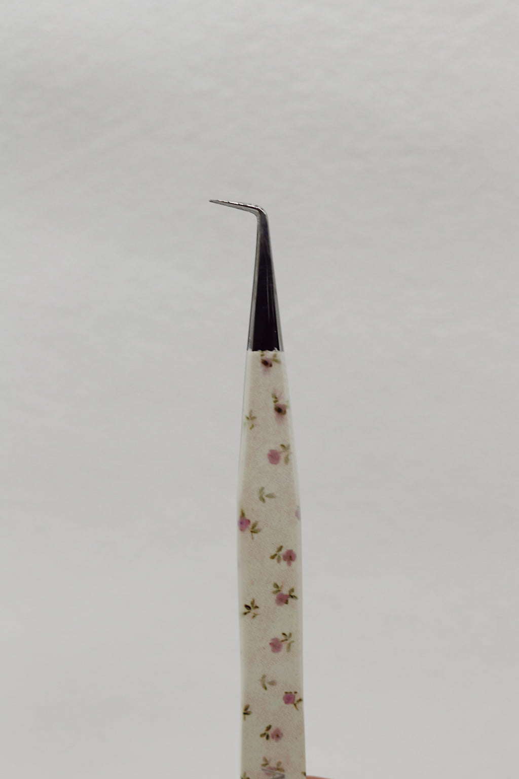 Blossom 90 Degree Tweezer ( Thin Grip Tip )