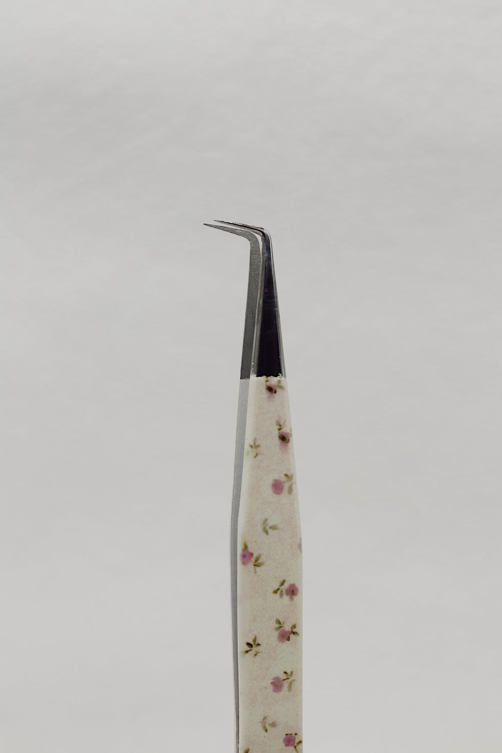 Blossom 90 Degree Tweezer ( Thin Grip Tip )